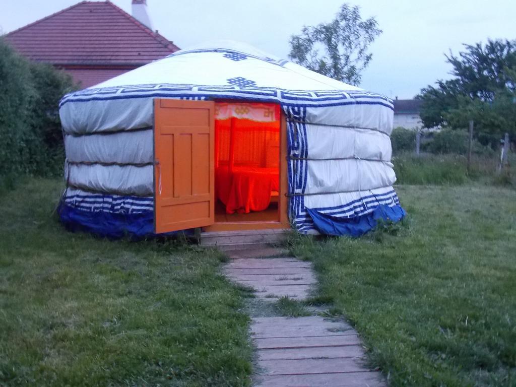 Yourte Mongole Huriel Εξωτερικό φωτογραφία